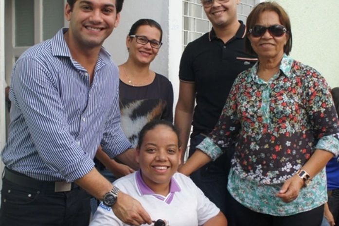 São José da Laje apresenta ônibus escolar do projeto Caminho da Escola