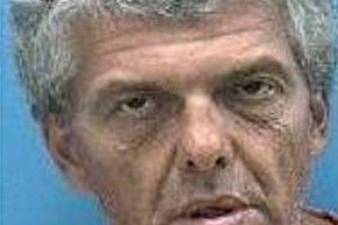 Americano é preso ao expor órgãos sexuais na rua para 'ventilarem'