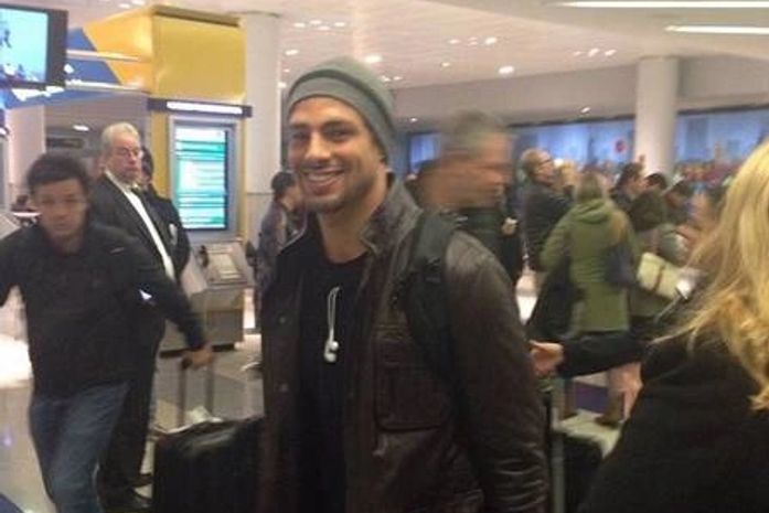 Enquanto Cauã Reymond se prepara para premiação nos EUA, Grazi leva Sofia à Disney