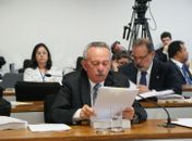 Biu quer aprovar projetos sociais e de educação
