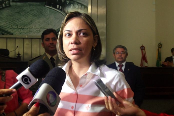 Deputado Flávia Cavalcante