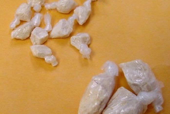 Bope prende quatro pessoas com pedras de crack, cocaína e maconha prensada