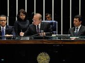 Voto aberto é conquista da sociedade, diz Renan após promulgar matéria