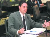 Deputado talvez entendeu que esse não era o caminho