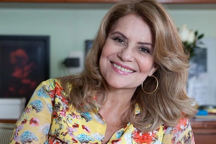 Atriz, ex de Jô Soares diz que, aos 61 anos, ainda ouve muito fiu-fiu na rua: 'Adoro'