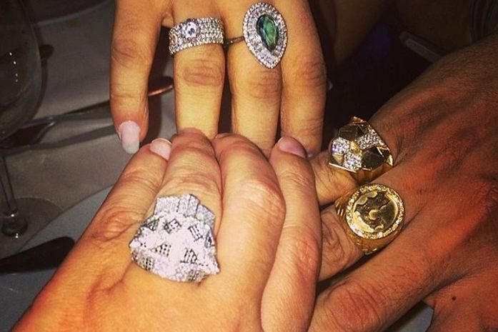 Joias de Naldo e Moranguinho desbancam anel Cartier de promoter