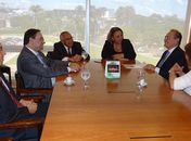 Renan, Célia e Luciano em reunião com ministra Ideli e ministro Gastão Vieira