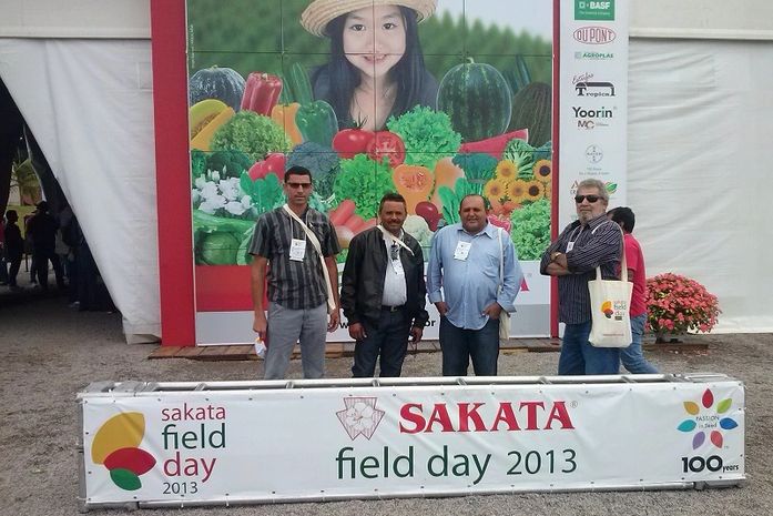 Vice-prefeito de Limoeiro conhece novas técnicas de produção de hortaliças em São Paulo