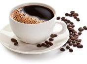 Álcool pode aumentar e cafeína reduzir expectativa de vida, diz estudo