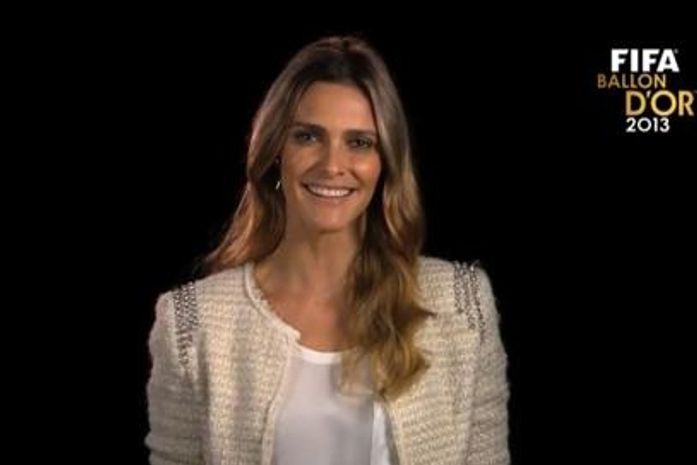 Sensação em sorteio da Fifa, Fernanda Lima irá apresentar Bola de Ouro na Suíça