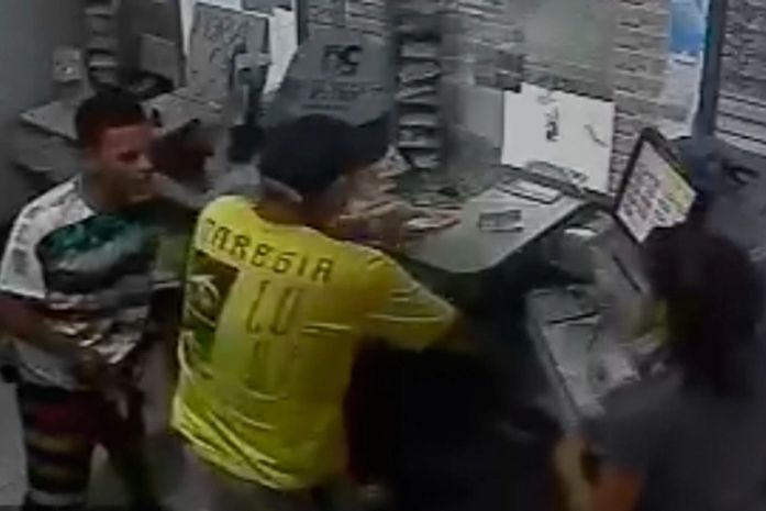 Vídeo mostra ação criminosa