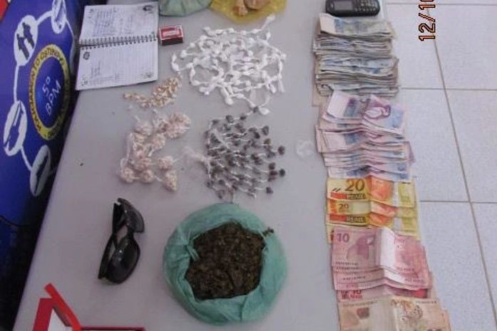 Material apreendido no Benedito Bentes