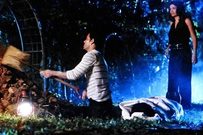 Mariah é enterrada por Ninho no quintal da mansão