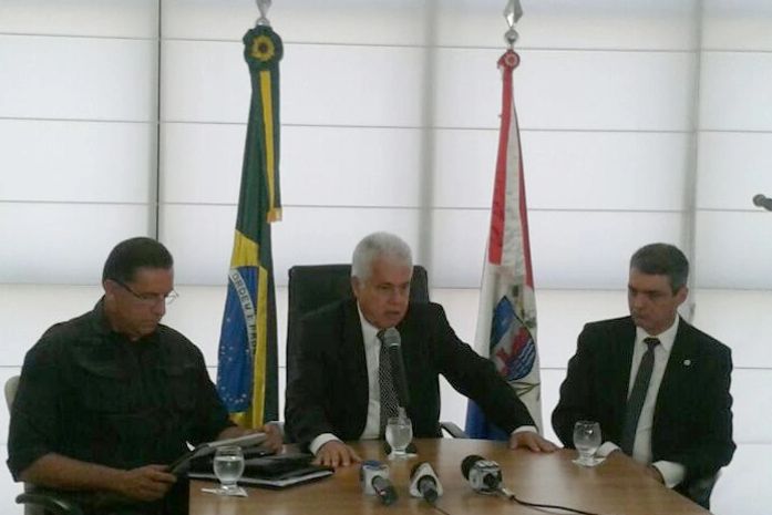 Nonô esteve acompanhado de Dário César e Maurício Brêda