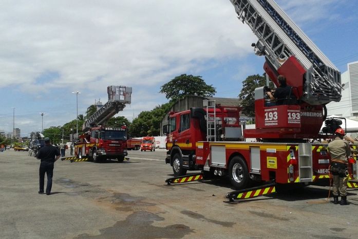 Viaturas dos Bombeiros foram entregues