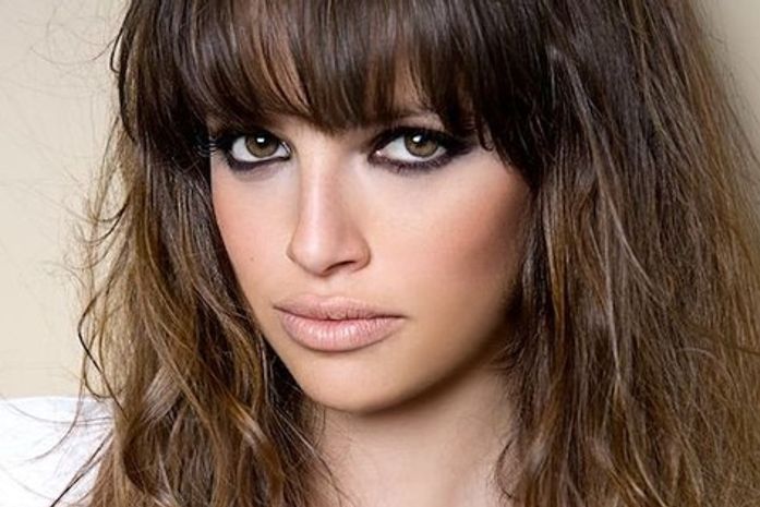 Atriz que fez 'Malhação' muda o cabelo para viver garota problemática na novela das 21h