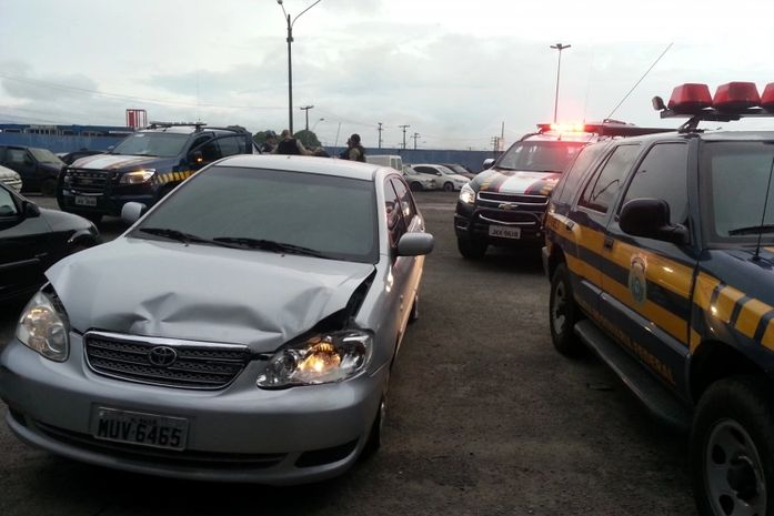 Após sequestro relâmpago, capitã da polícia é deixada em canavial