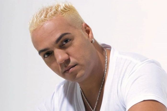 Síndrome do pânico faz Belo cancelar show em BH: 'Não consegui pegar o voo'