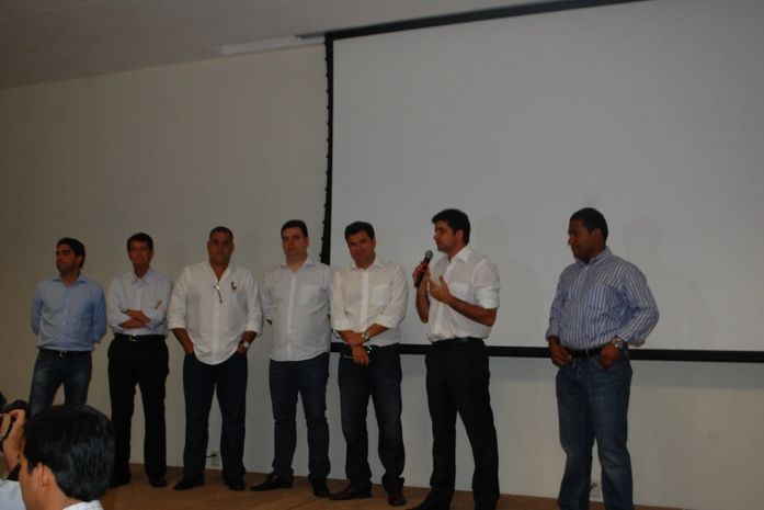 Prefeito reuniu vereadores para café da manhã nesta segunda (23)