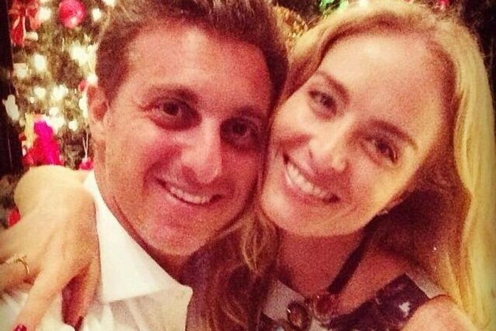 Angélica posta foto da sua noite feliz com Huck: 'Natal do amor! Ho Ho Ho'