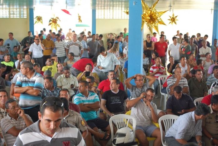 Militares realizam reunião para avaliar proposta do governo