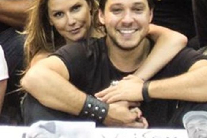 Deborah Secco está namorando ator do filme 'A estrada do diabo'