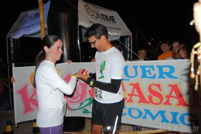 Corrida noturna em Marechal teve até pedido de casamento
