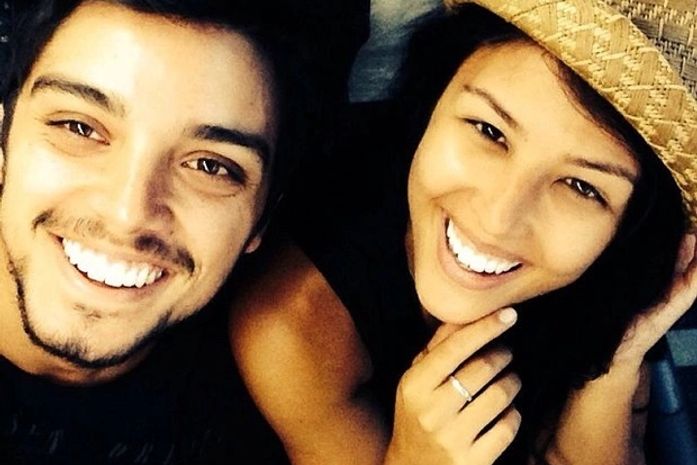 Yanna Lavigne posta foto com Rodrigo Simas dentro de avião