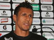  Após semanas, CRB anuncia contratação do meia Válber 