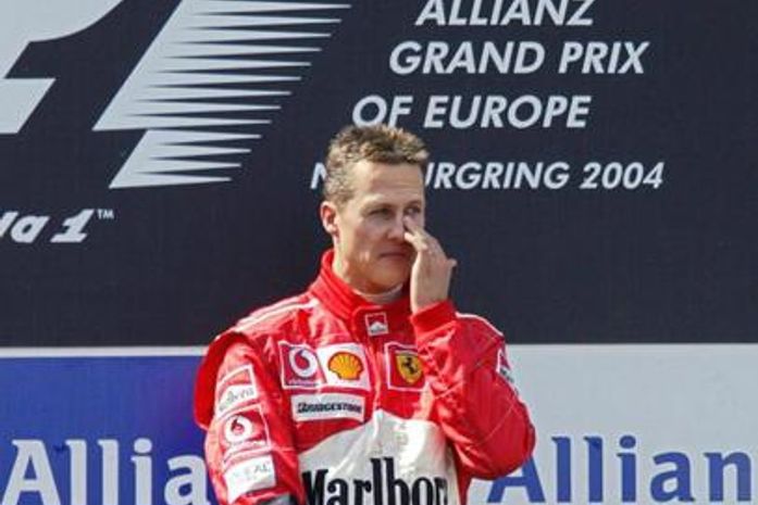 Schumacher melhora após nova cirurgia, mas segue em situação crítica