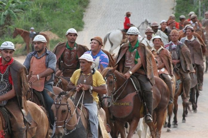 Missa do Vaqueiro em Mata Grande reúne milhares de pessoas
