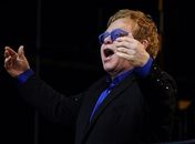 Quatro shows de Elton John no Brasil em 2014 são confirmados