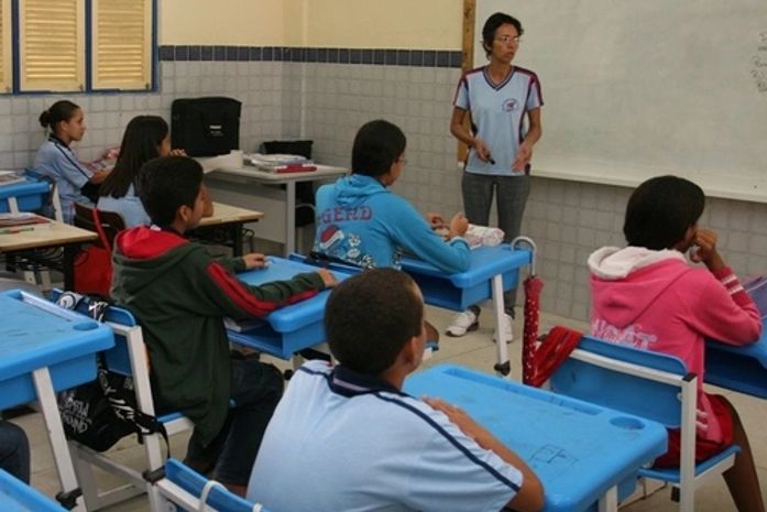 Rede estadual enfrenta carência de professores