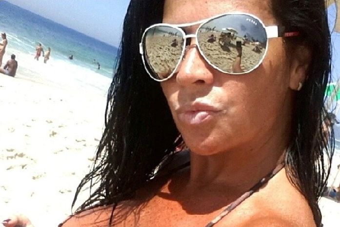 Solange Gomes passa mal por causa de calor no Rio e vai parar no hospital