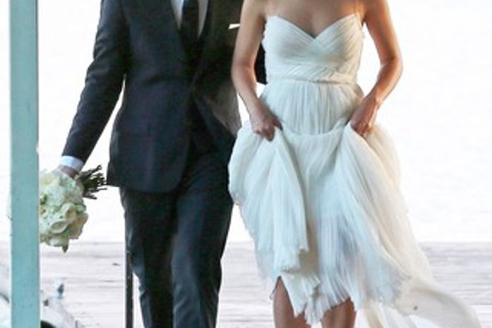 Ator de 'Se beber não case' troca alianças no Havaí