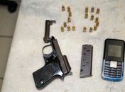 Polícia apreende adolescente com arma de fogo e munições 