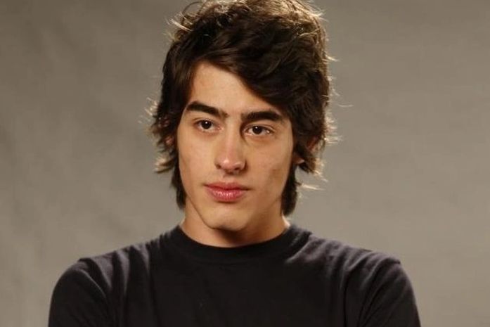 Galã de ‘Além do Horizonte’, Vinicíus Tardio choca fãs com erros de Português em rede social