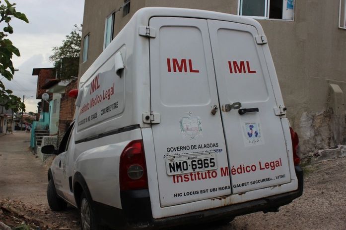 Homem morre esmagado após ser atropelado por ônibus