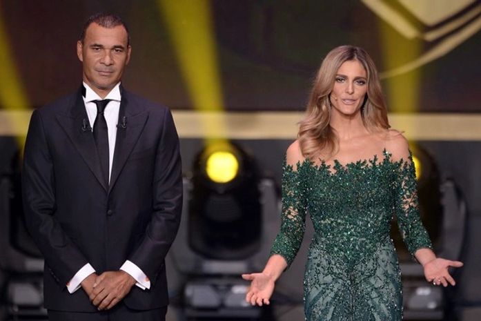 Fernanda Lima mais uma vez rouba a cena em apresentação da Fifa