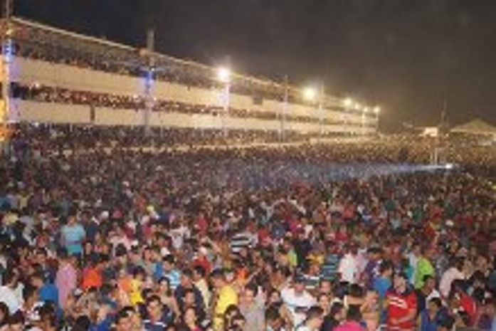 Penedo realiza a maior festa do Bom Jesus dos Navegantes