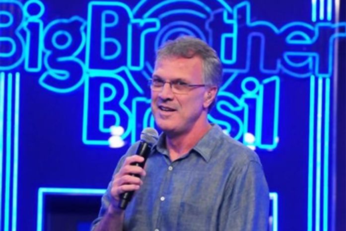 Pedro Bial anuncia na TV a entrada de Valdirene no BBB