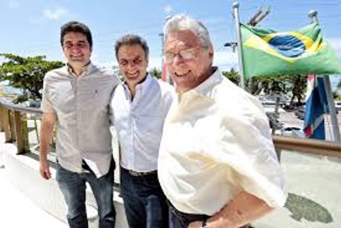 Rui Palmeira, Aécio Neves e Teotônio Vilela no palanque de 2014