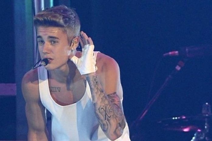 Polícia investiga Justin Bieber por vandalismo em sua vizinhança