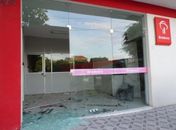 Criminosos explodem terminal eletrônico de agência bancária em Canapi