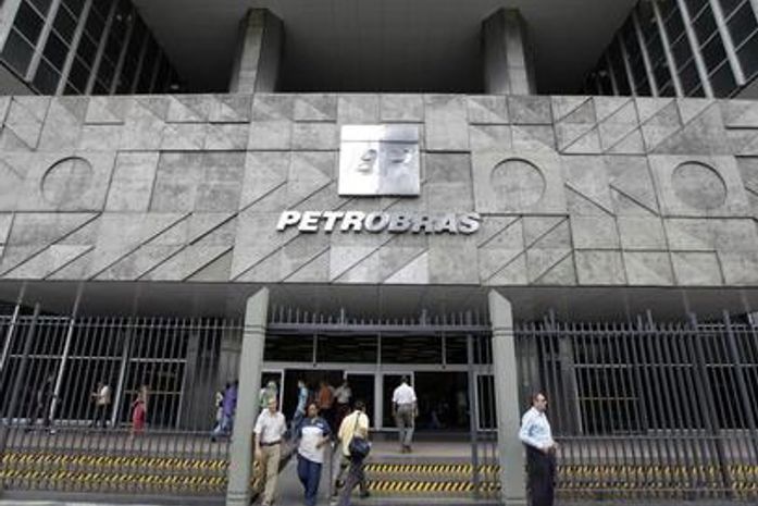 Reajustes da gasolina podem chegar a 8%; Petrobras não confirma