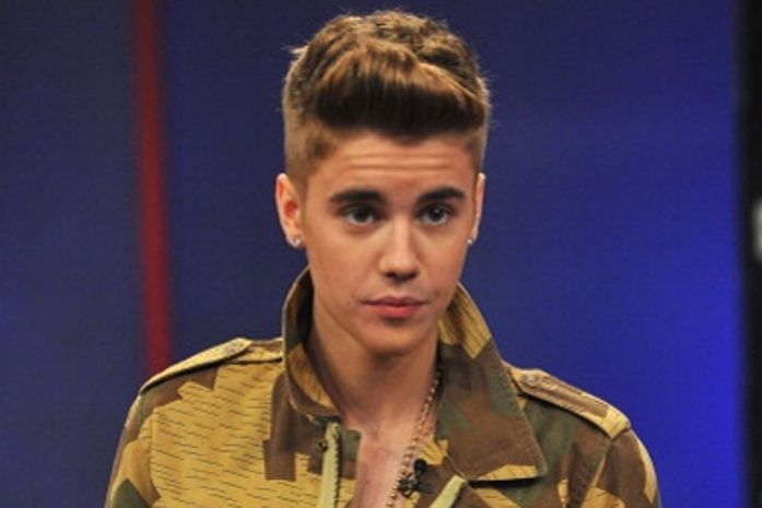 Polícia encontra cenário de drogas na mansão de Justin Bieber