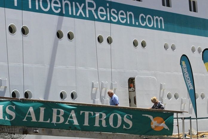 Navio caribenho é atração no Porto de Maceió 