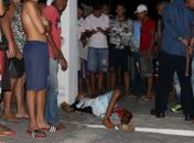 Homem reage à tentativa de assalto, mata um dos bandidos e fere o outro