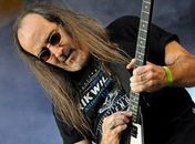 Aos 56 anos, morre Hélcio Aguirra, guitarrista da banda Golpe de Estado