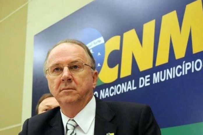 Presidente da Confederação Nacional dos Municípios (CNM) Paulo Ziulkoski.